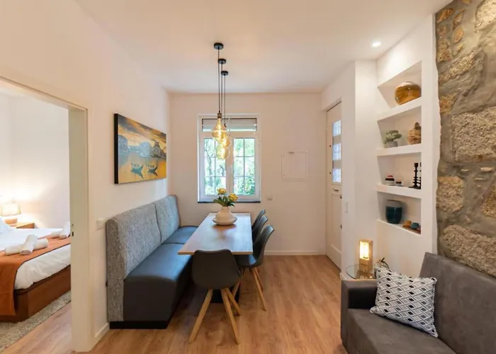 Dellarose Max * Porto